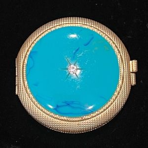 Vintage compact